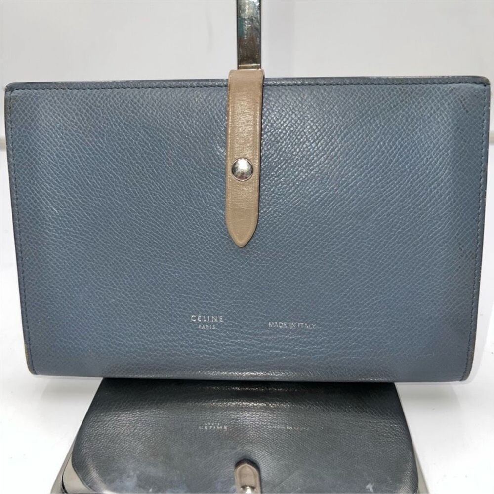Celine Grained Calfskin Medium
Multifunction Strap Wallet